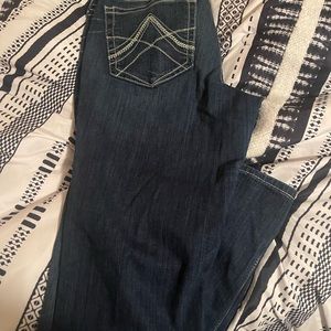 women’s ariat jeans size 33 Regular.